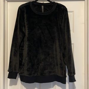 Gaiam fluffy sweater pullover size XL